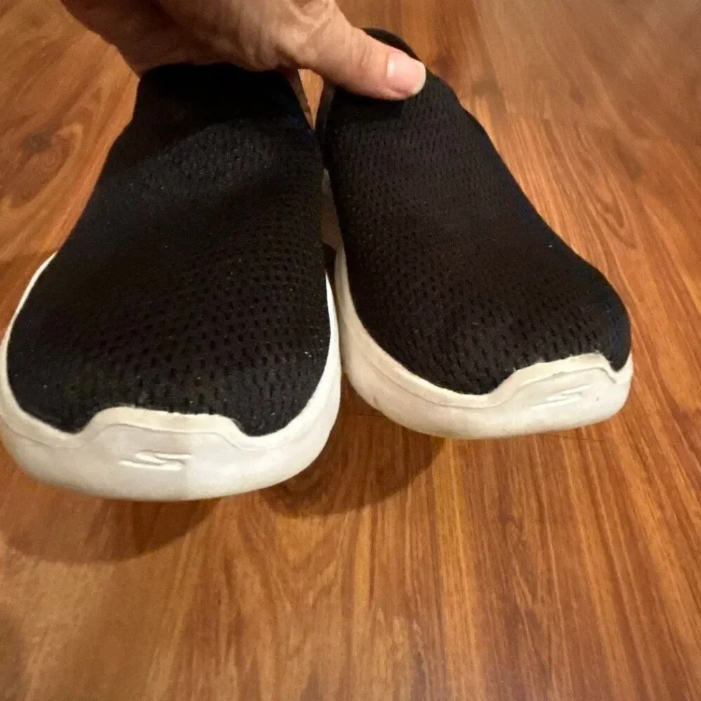 Skechers slip ons go walk black white sneakers women's 9